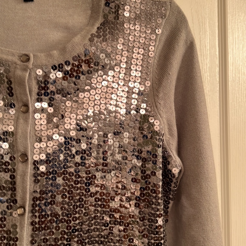 Front button sweater - Picture 4 of 5